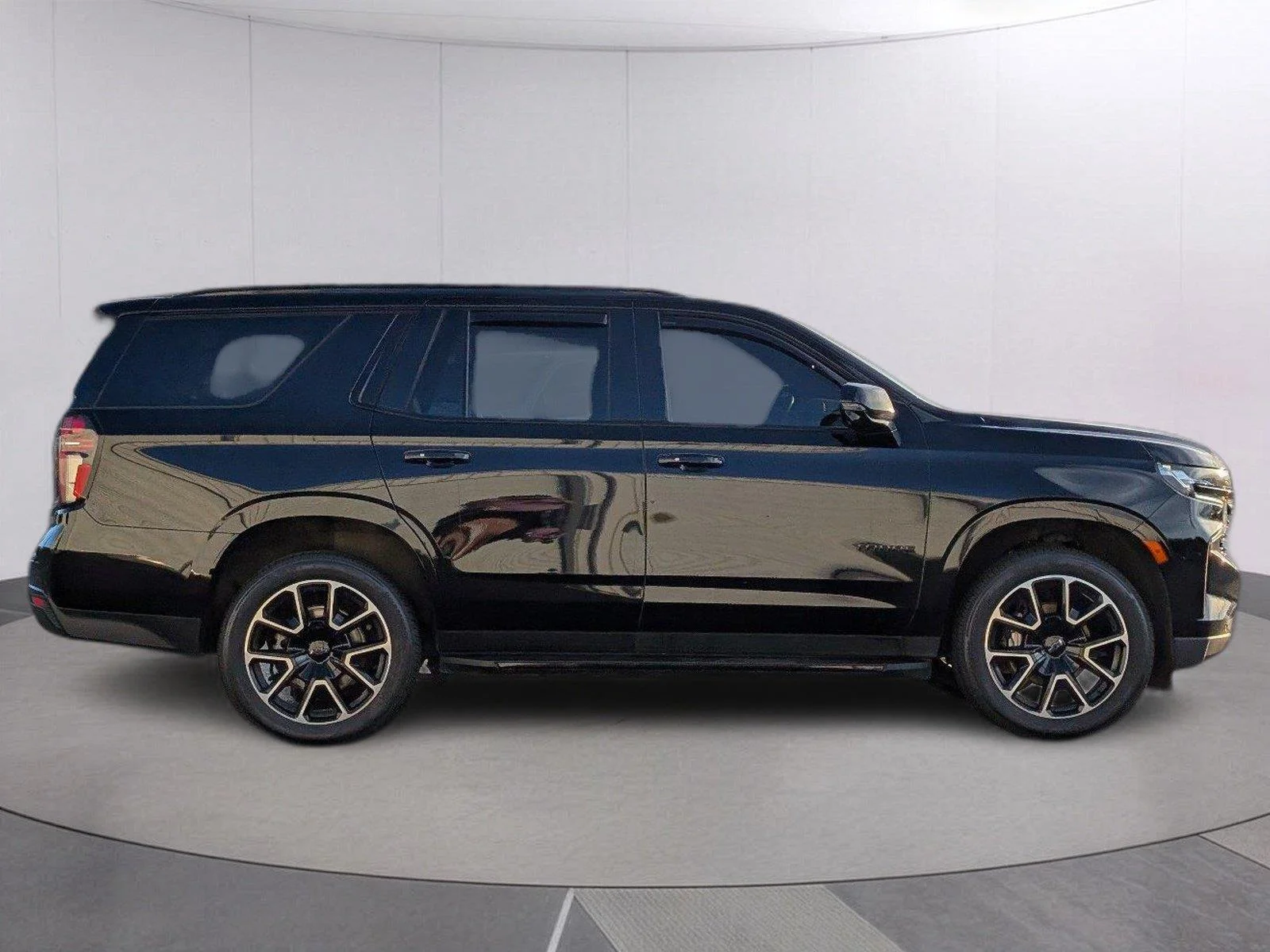 Used 2023 BLACK Chevrolet RST image 8