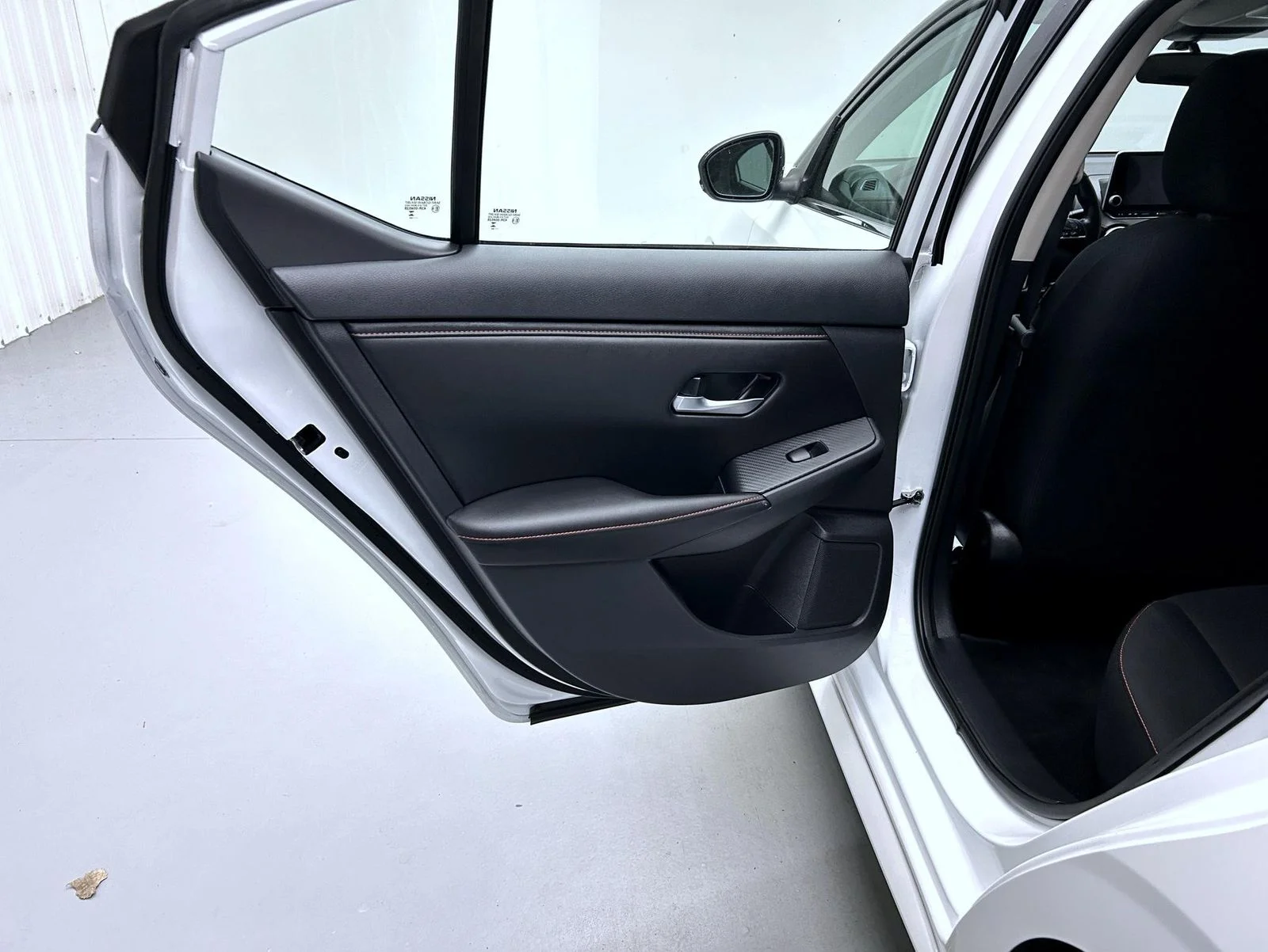 Used 2024 White Nissan SR image 20