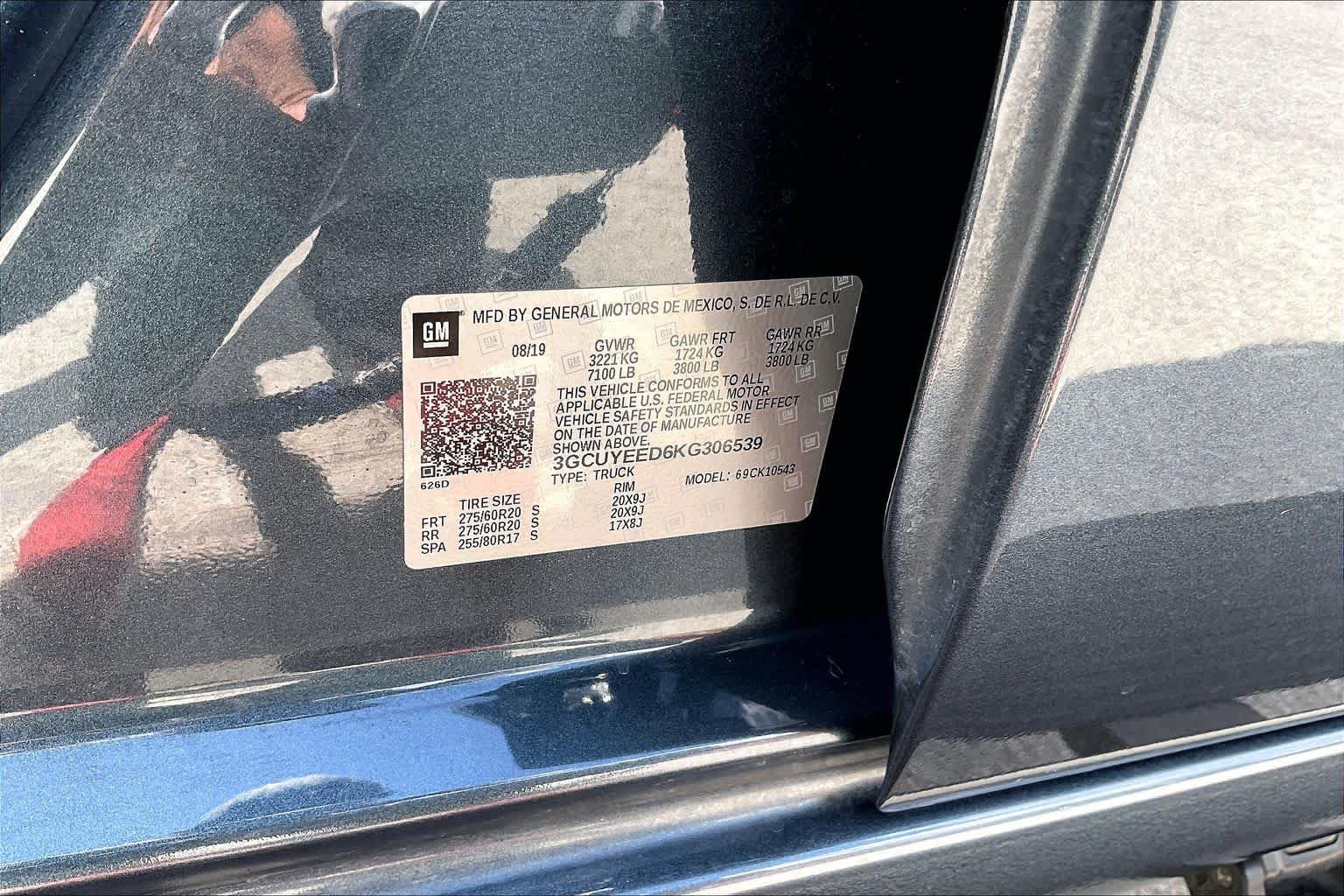 Used 2019 Shadow Gray Metallic Chevrolet RST image 34