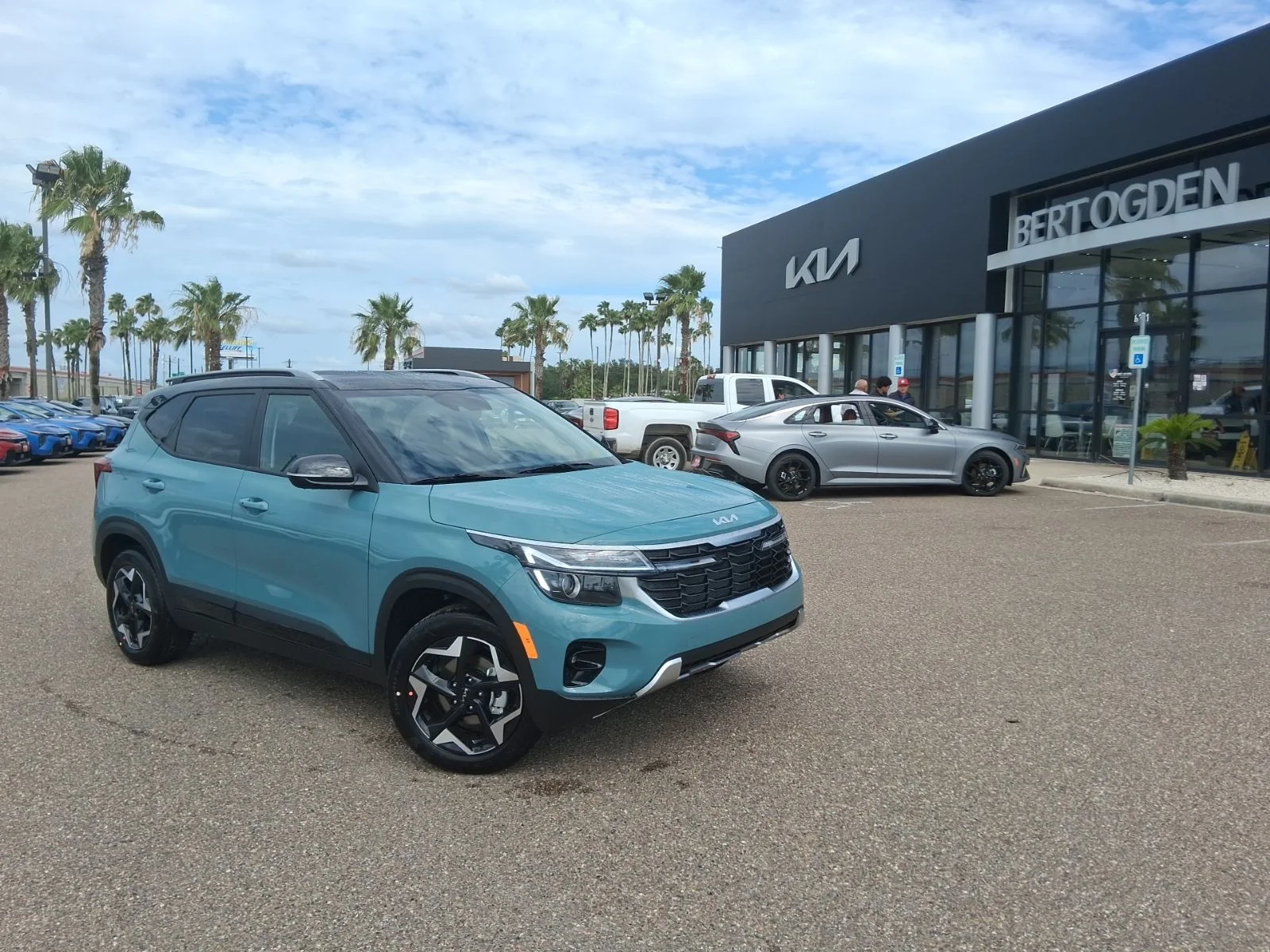 2026 Kia Seltos 2.0 S FWD's photo