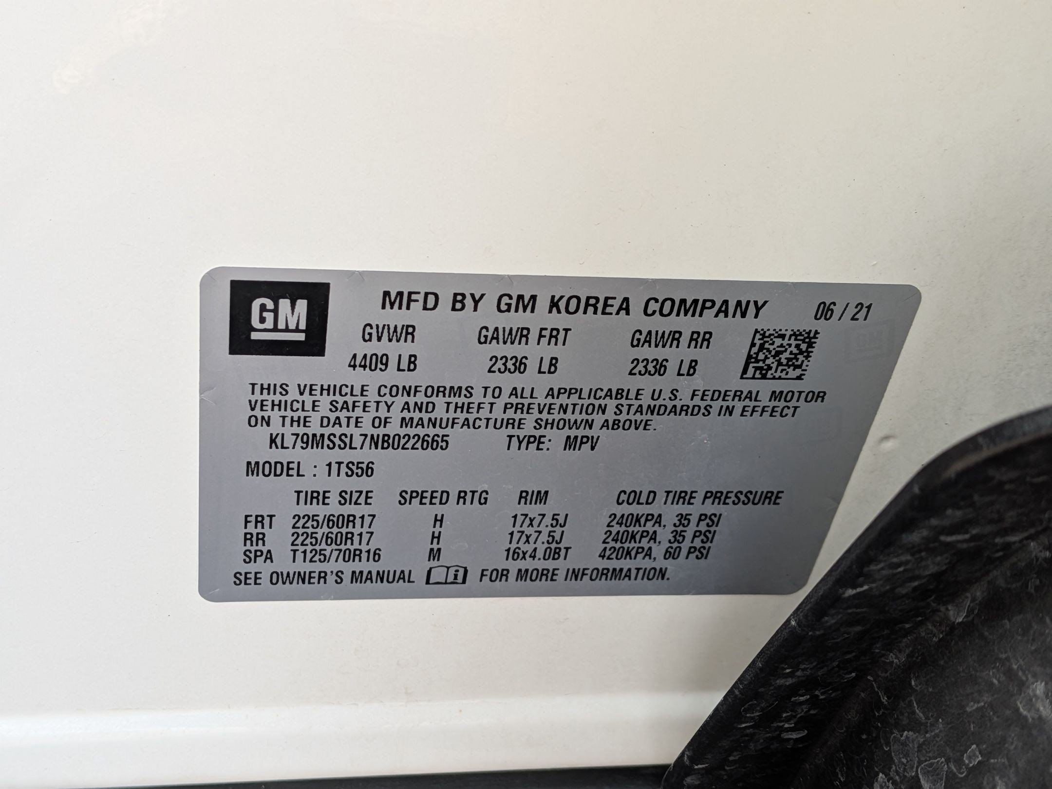 Certified Used 2022 Summit White Chevrolet ACTIV image 31