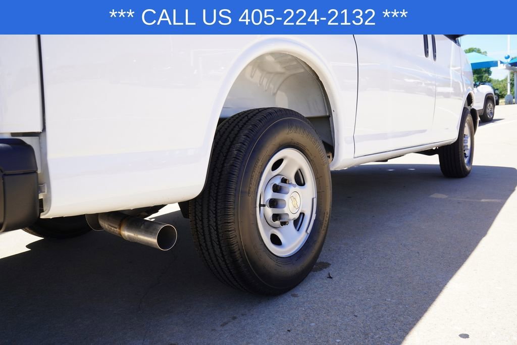2026 Chevrolet Express Cargo Work Van - Photo 6