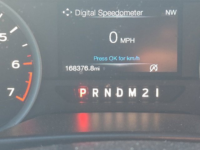 Used 2017 Gray Ford XLT image 17
