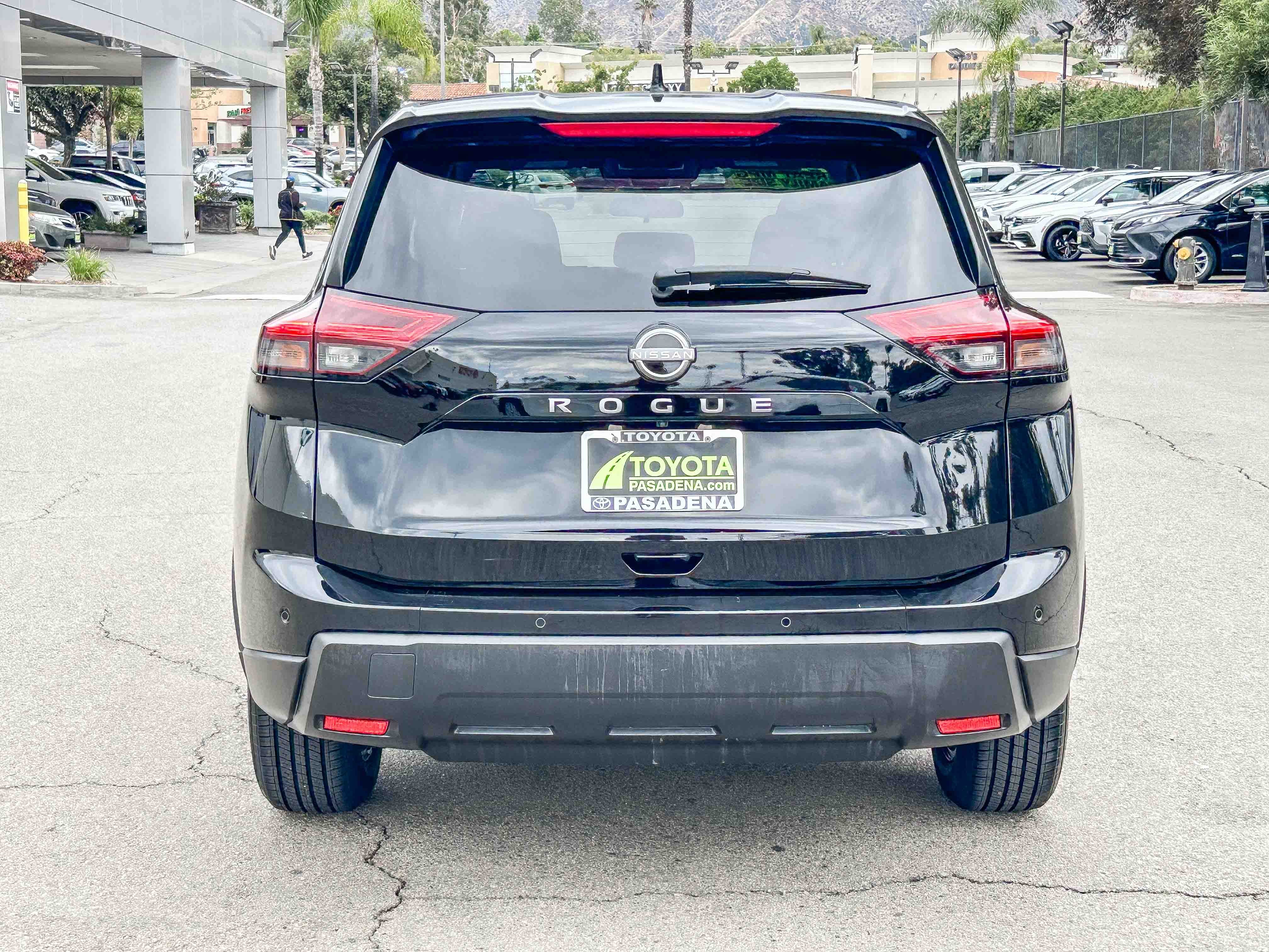 2025 Nissan Rogue SV - Photo 7