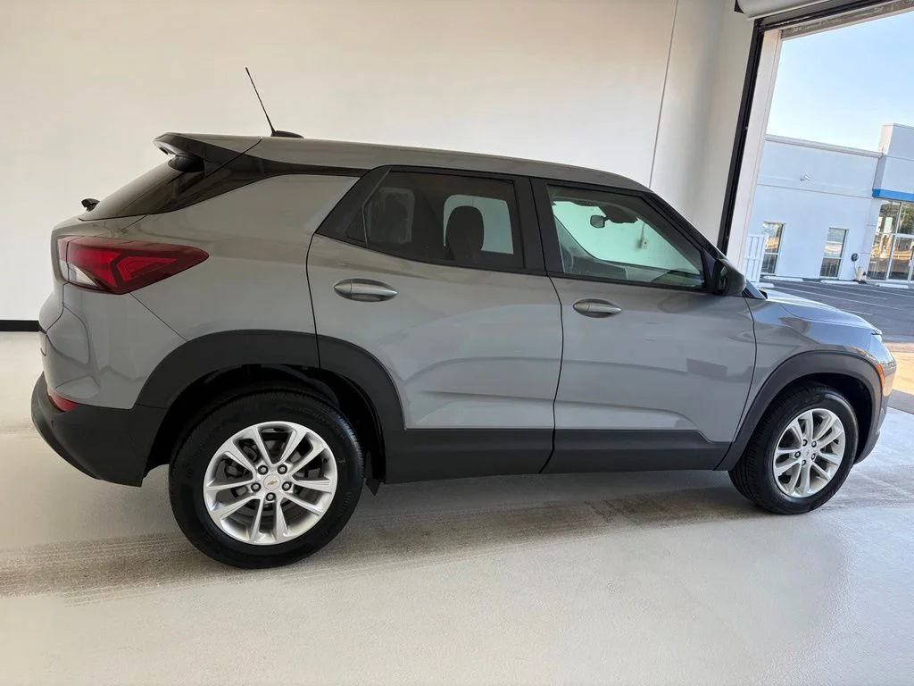 Used 2025 Gray Chevrolet LS image 20