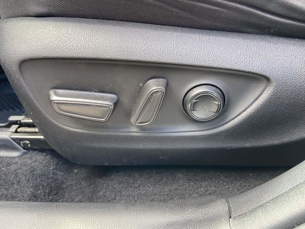 Used 2021 Silver Toyota XLE image 12