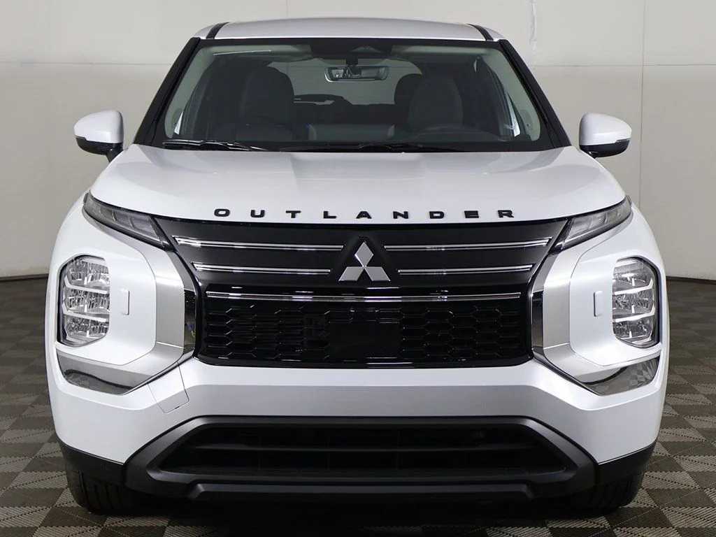 New 2026 White Mitsubishi ES image 12