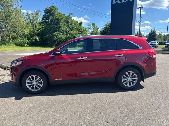 Used 2017 Red Kia LX image 4