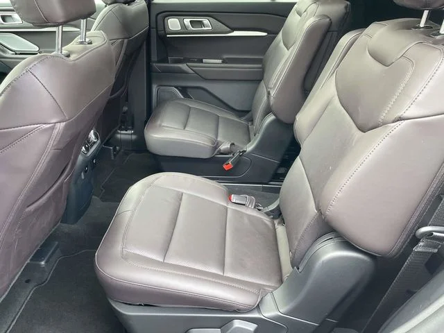 2026 Ford Explorer Platinum - Photo 11