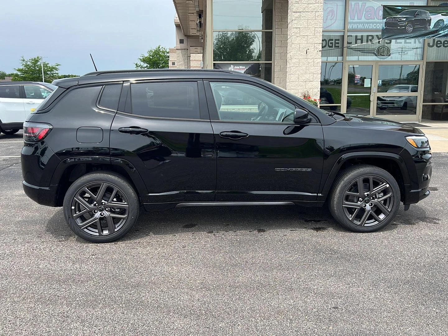 2025 Jeep Compass Limited - Photo 9