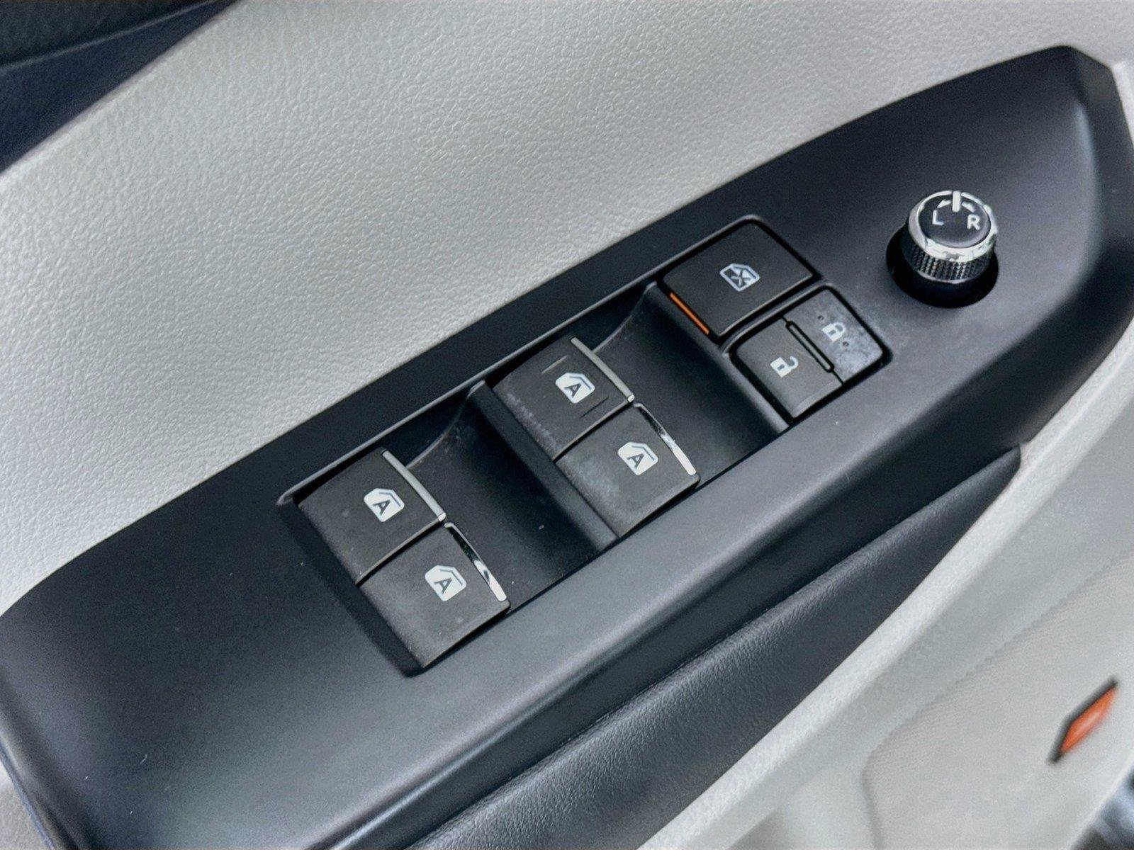 Used 2015 Silver Sky Metallic Toyota Limited image 29
