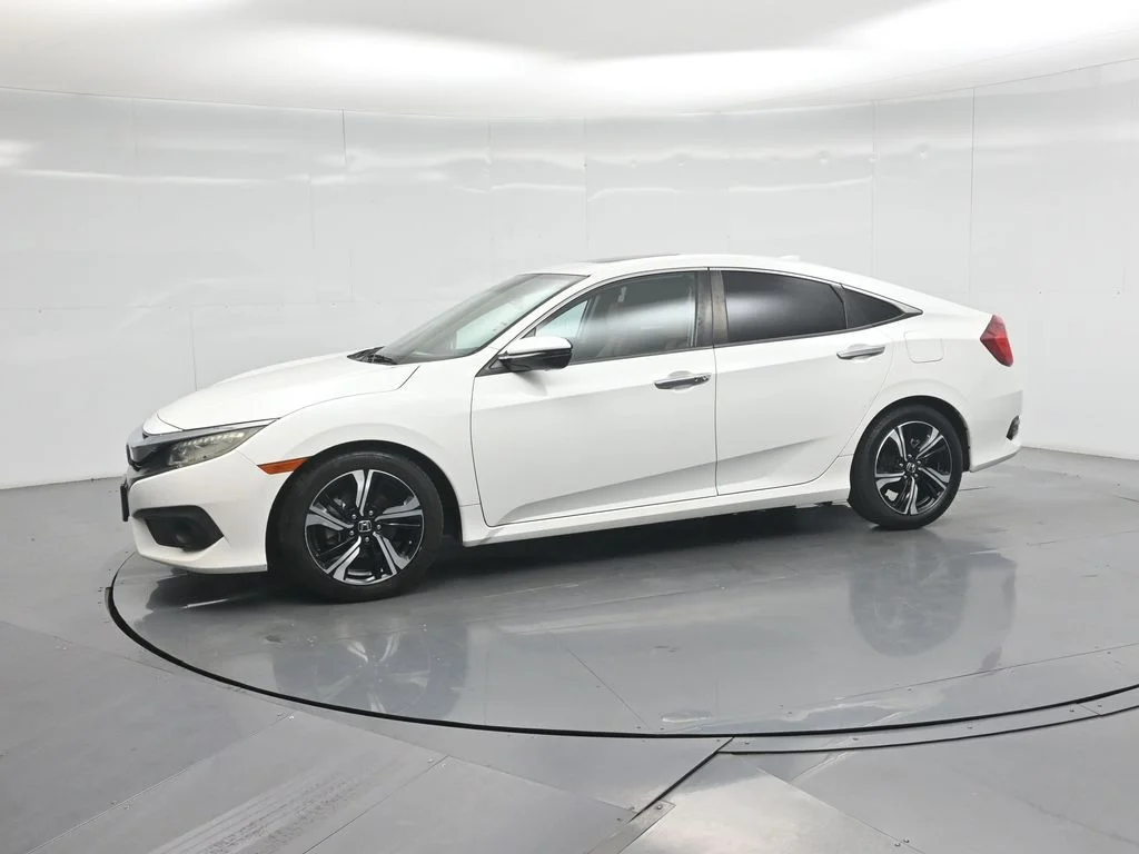 Used 2016 White Honda Touring image 26
