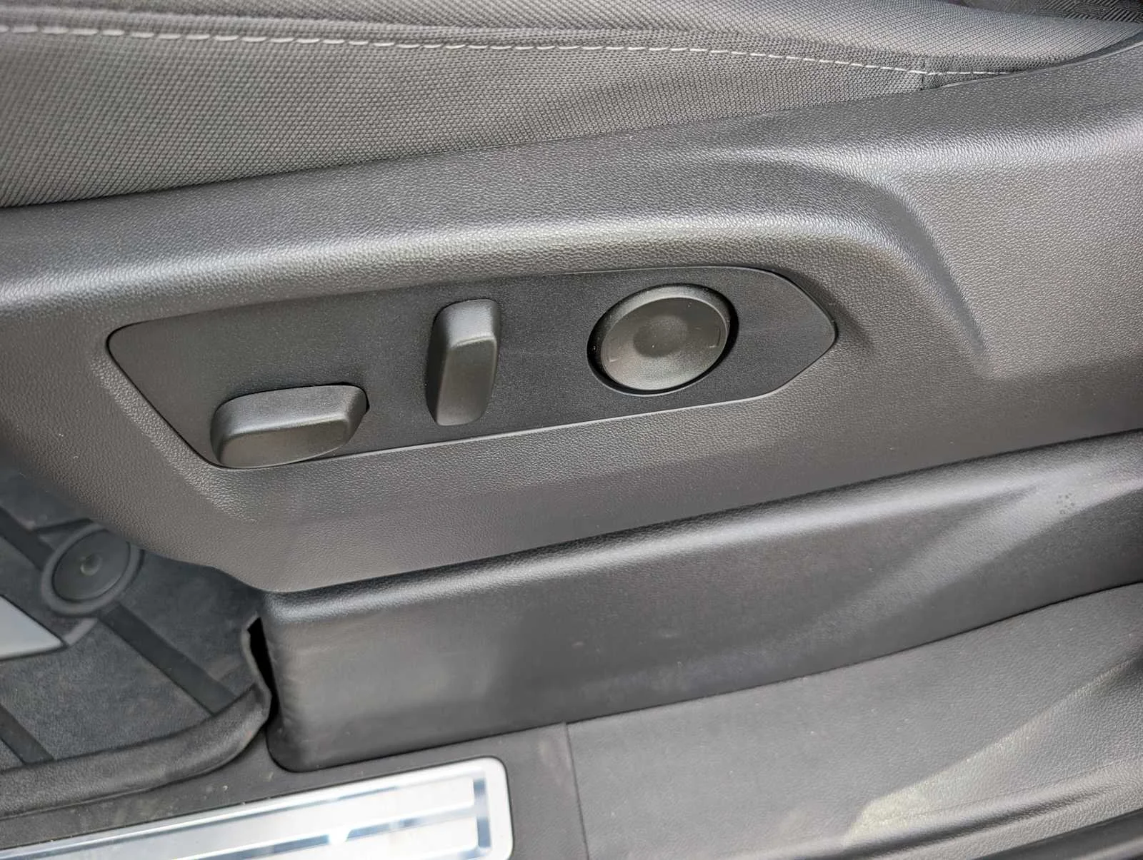 New 2026 Sterling Gray Metallic Chevrolet RST image 28