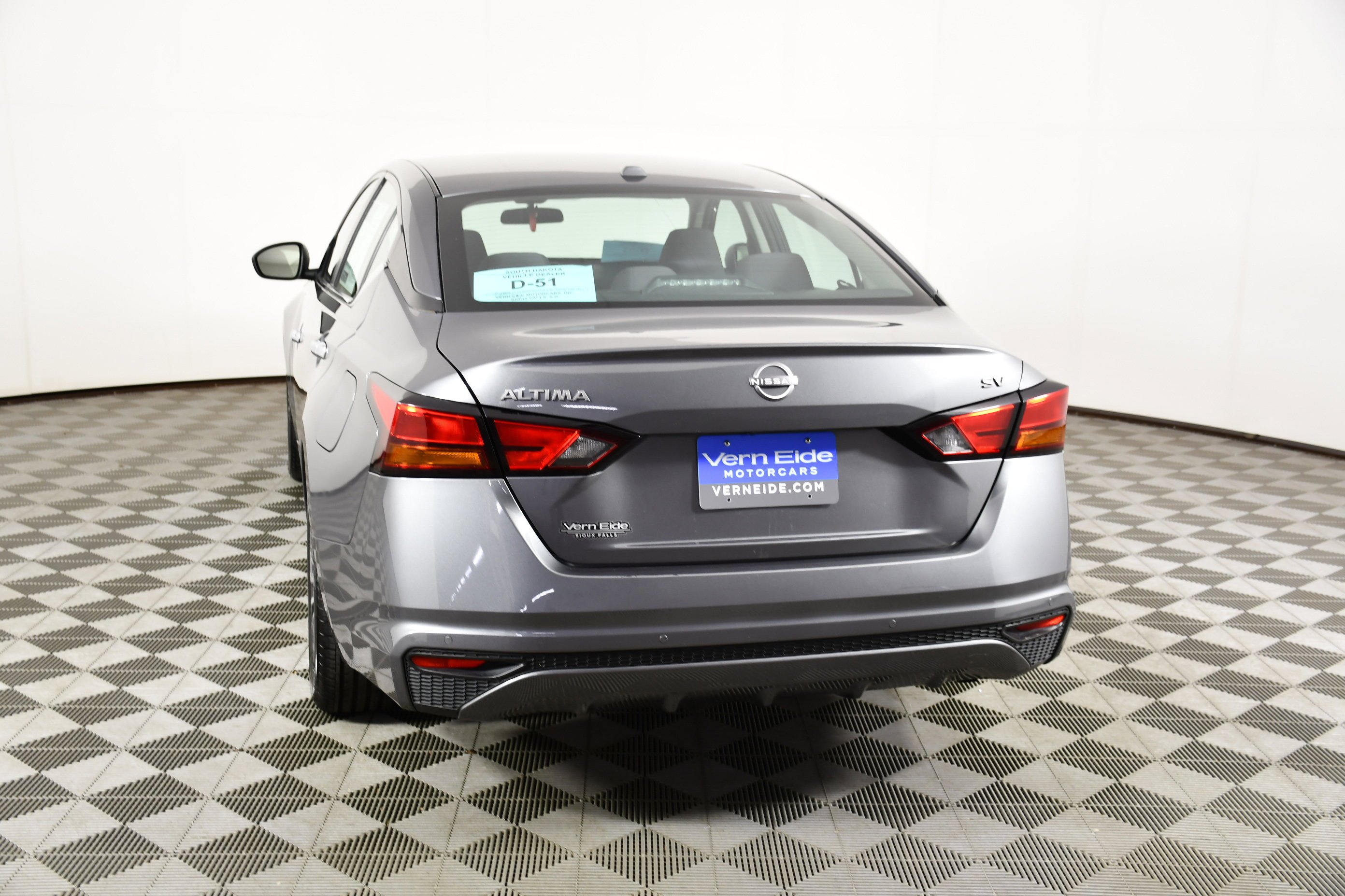 Used 2024 Gun Metallic Nissan 2.5 SV image 7