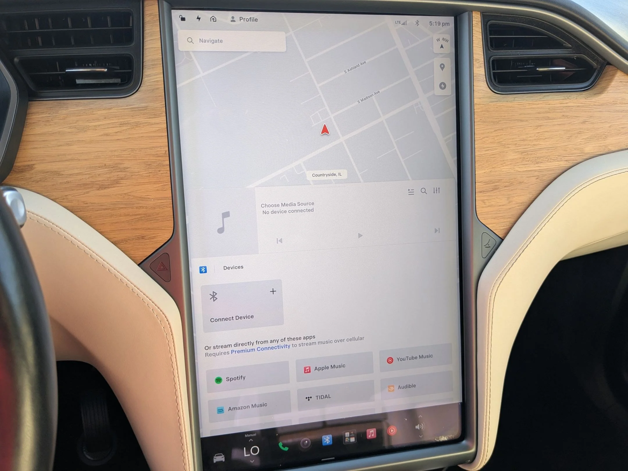 Used 2018 Silver Tesla 75D image 19