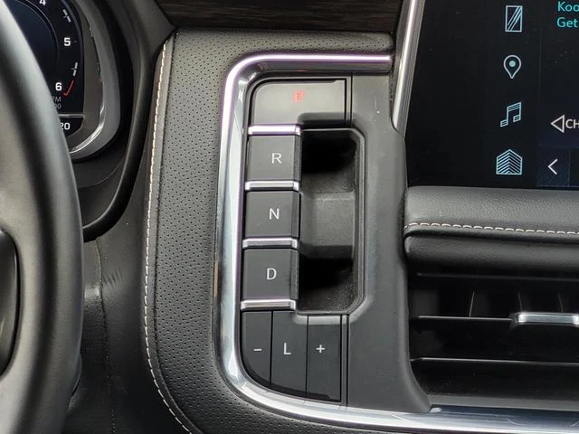 Used 2023 Black Chevrolet Premier image 17