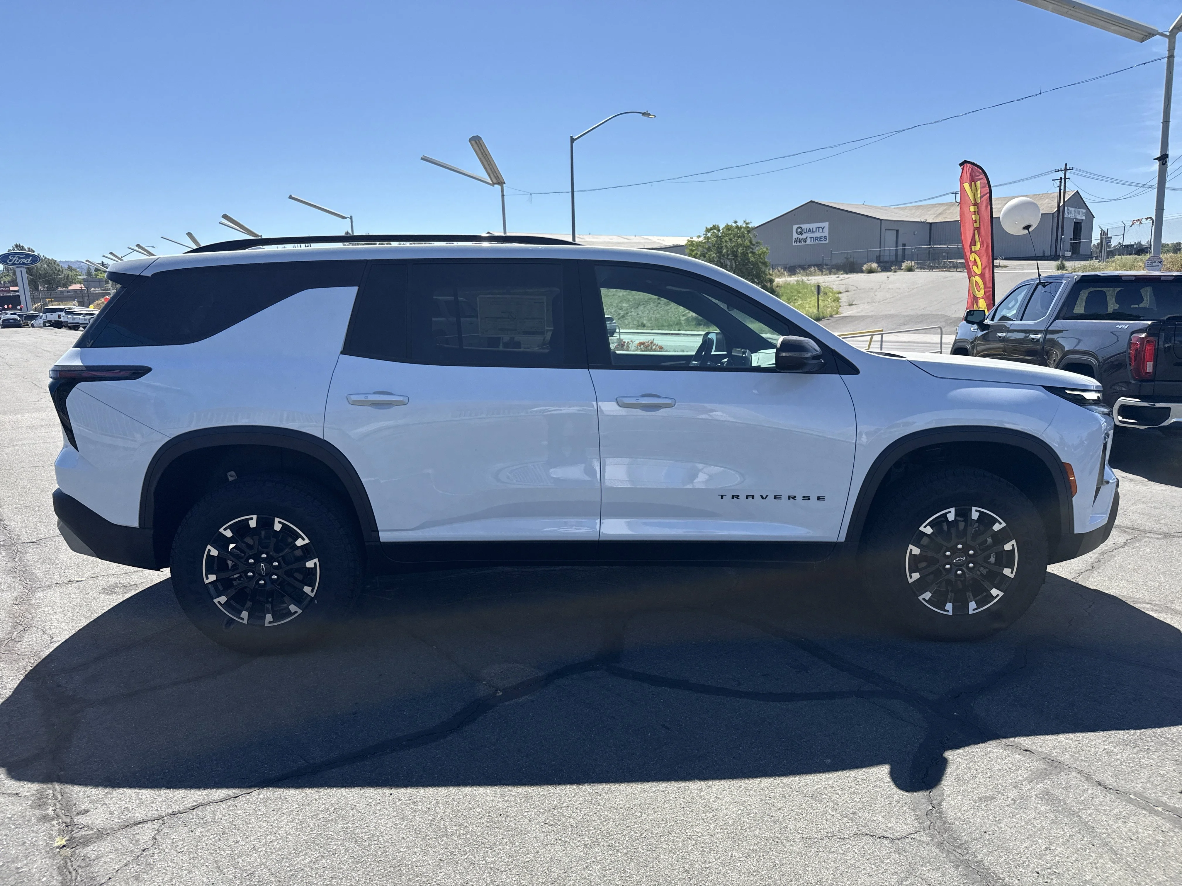 New 2026 Polar White Tricoat Chevrolet Z71 image 5