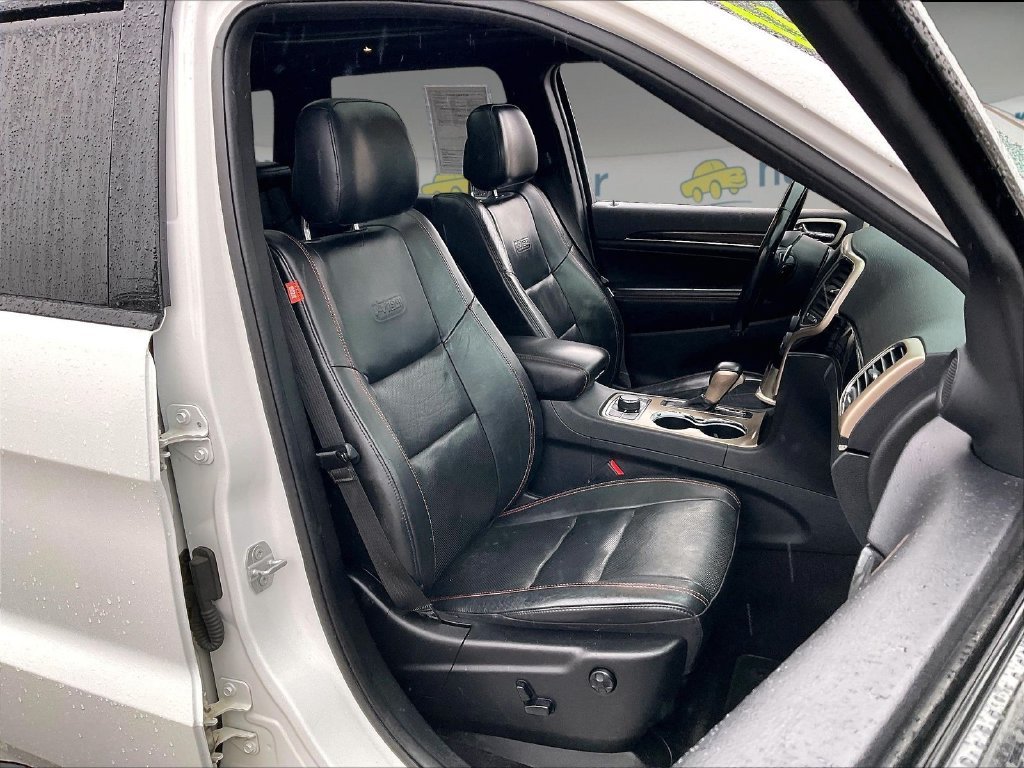 Used 2016 Bright White Clearcoat Jeep Limited image 10