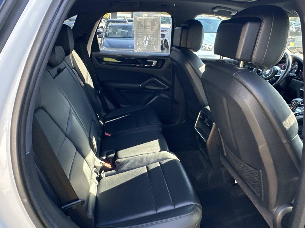 2023 Porsche Cayenne Base - Photo 12