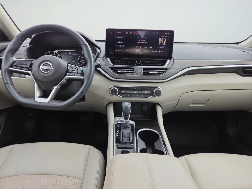 Used 2024 Black Nissan 2.5 SL image 10