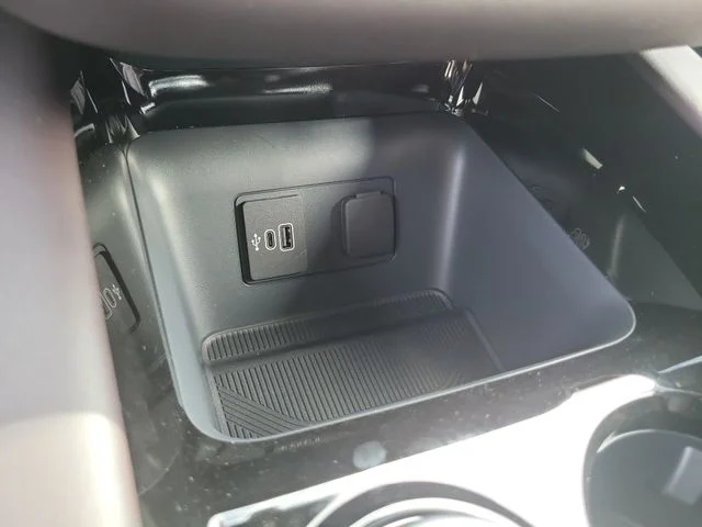 New 2026 Carbonized Gray Metallic Ford Platinum image 26