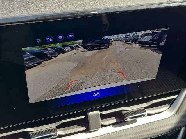 New 2027 Summit White Chevrolet LT image 29