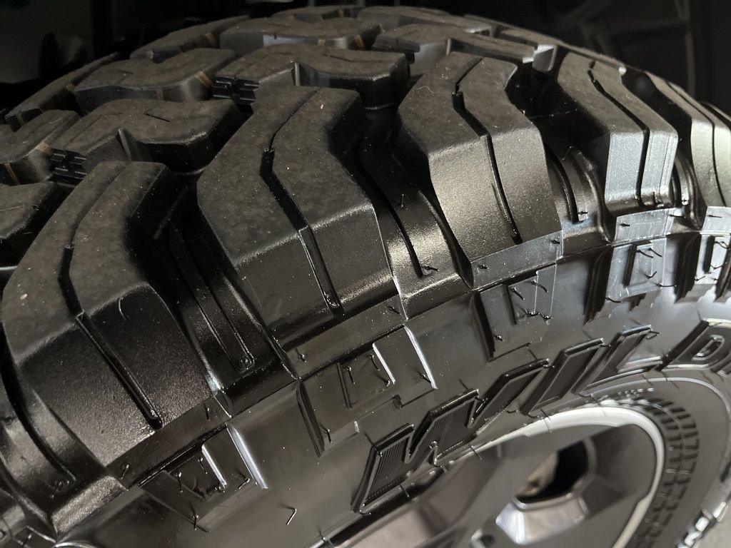 Used 2023 Blue Pearl Jeep Rubicon image 14