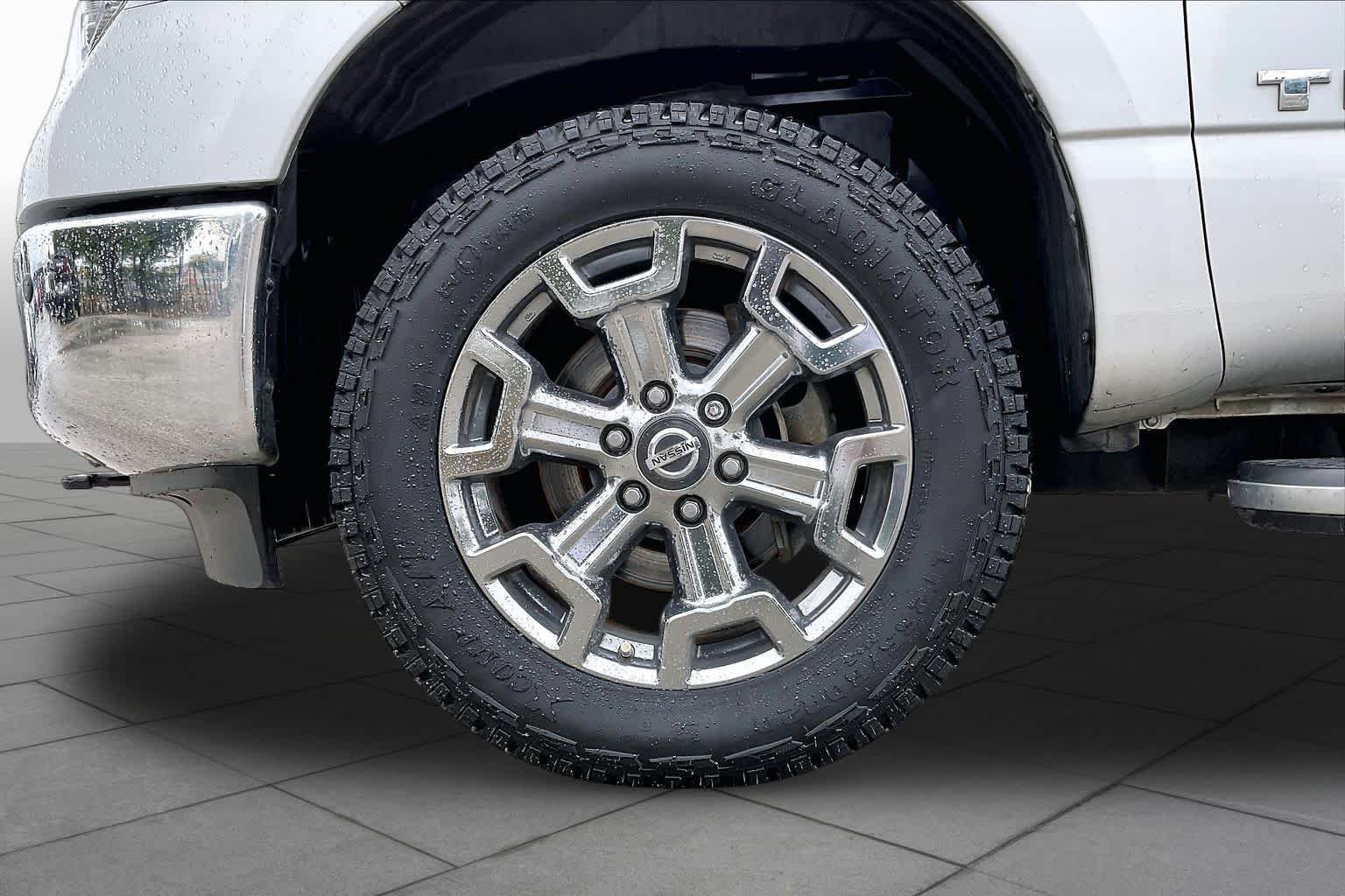 Used 2018 Brilliant Silver Nissan SV image 11