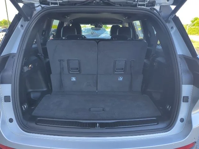 Certified Used 2021 Silver Jeep Altitude image 34
