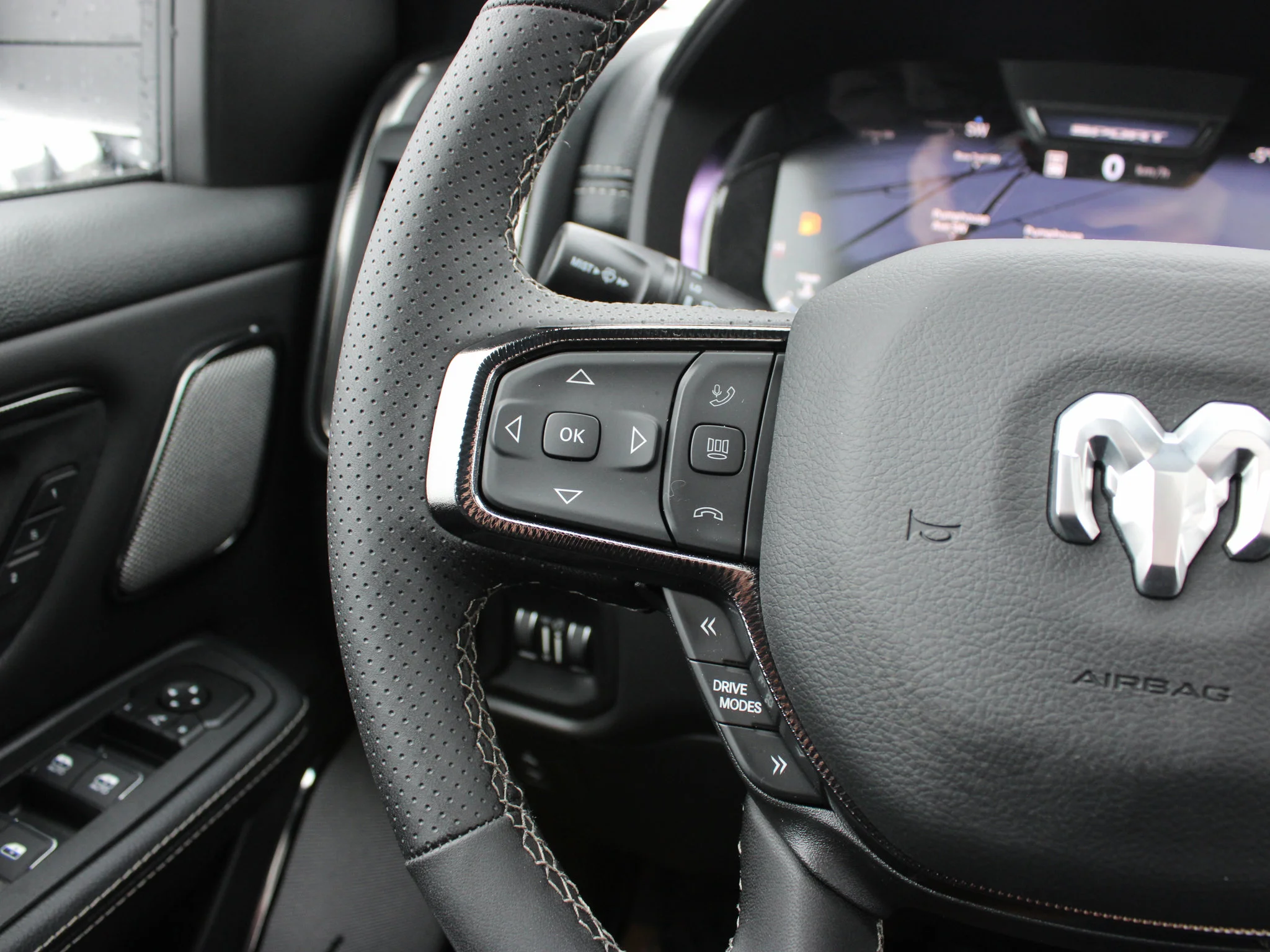 New 2026 Black RAM Sport* HEMI V8 image 18