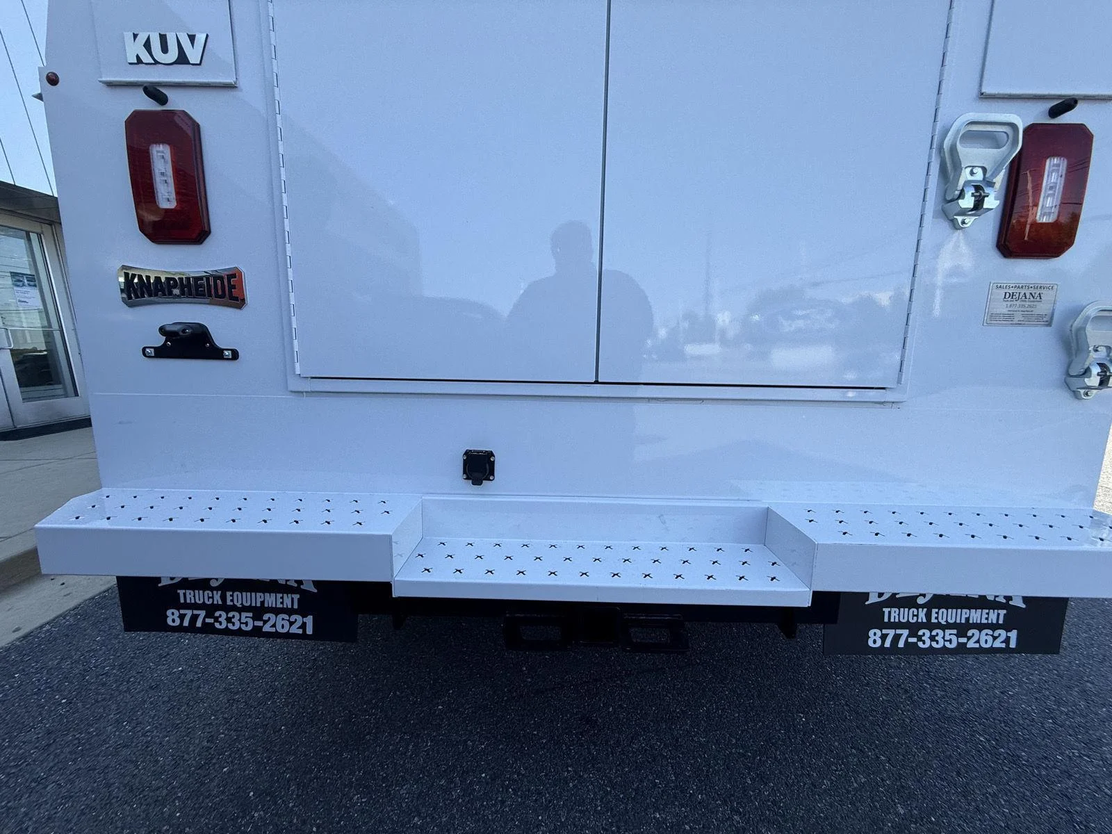 New 2026 Oxford White Ford XL image 21
