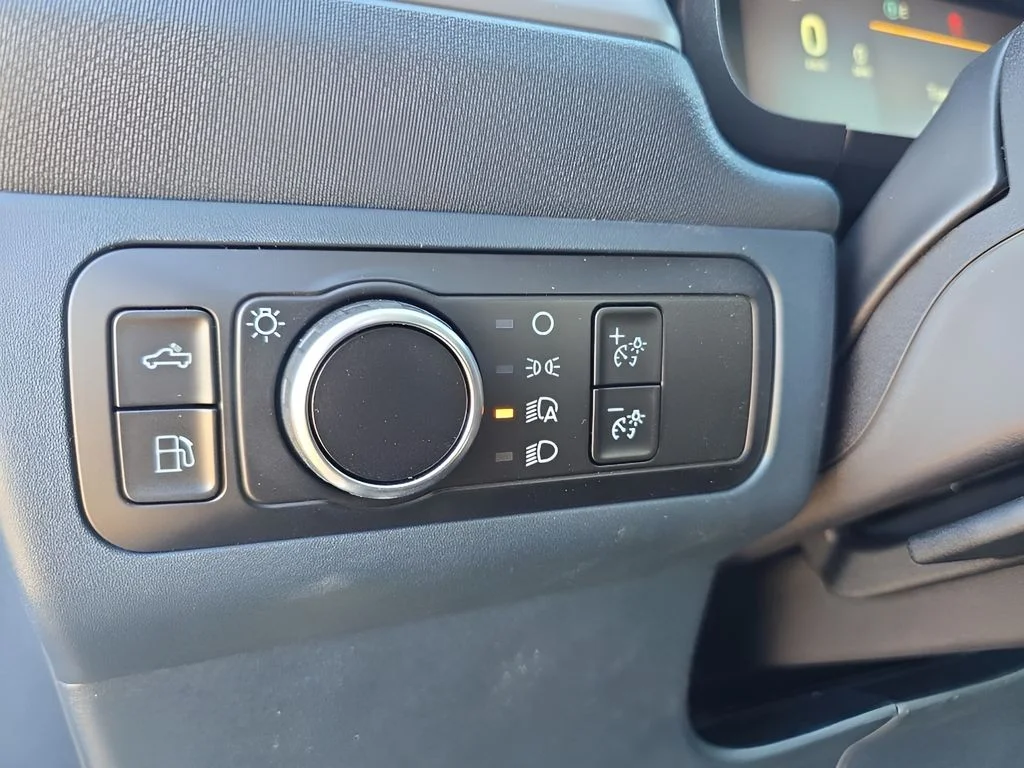 New 2026 Space White Metallic Ford XLT image 13