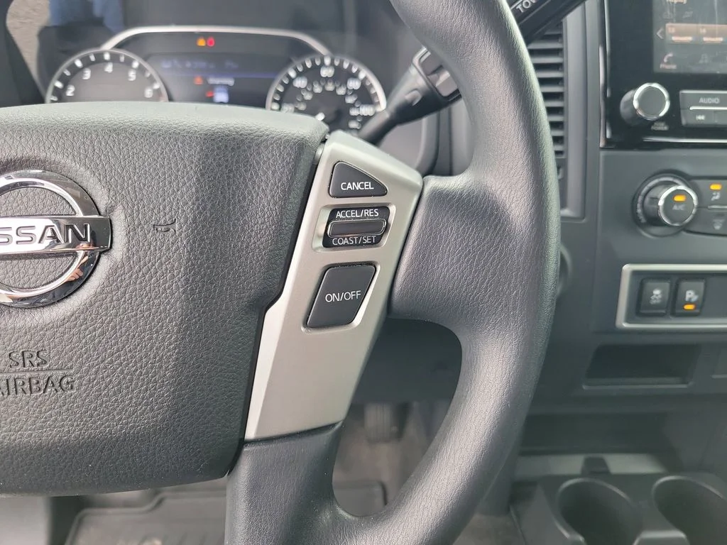 Used 2022 Glacier White Nissan S image 17