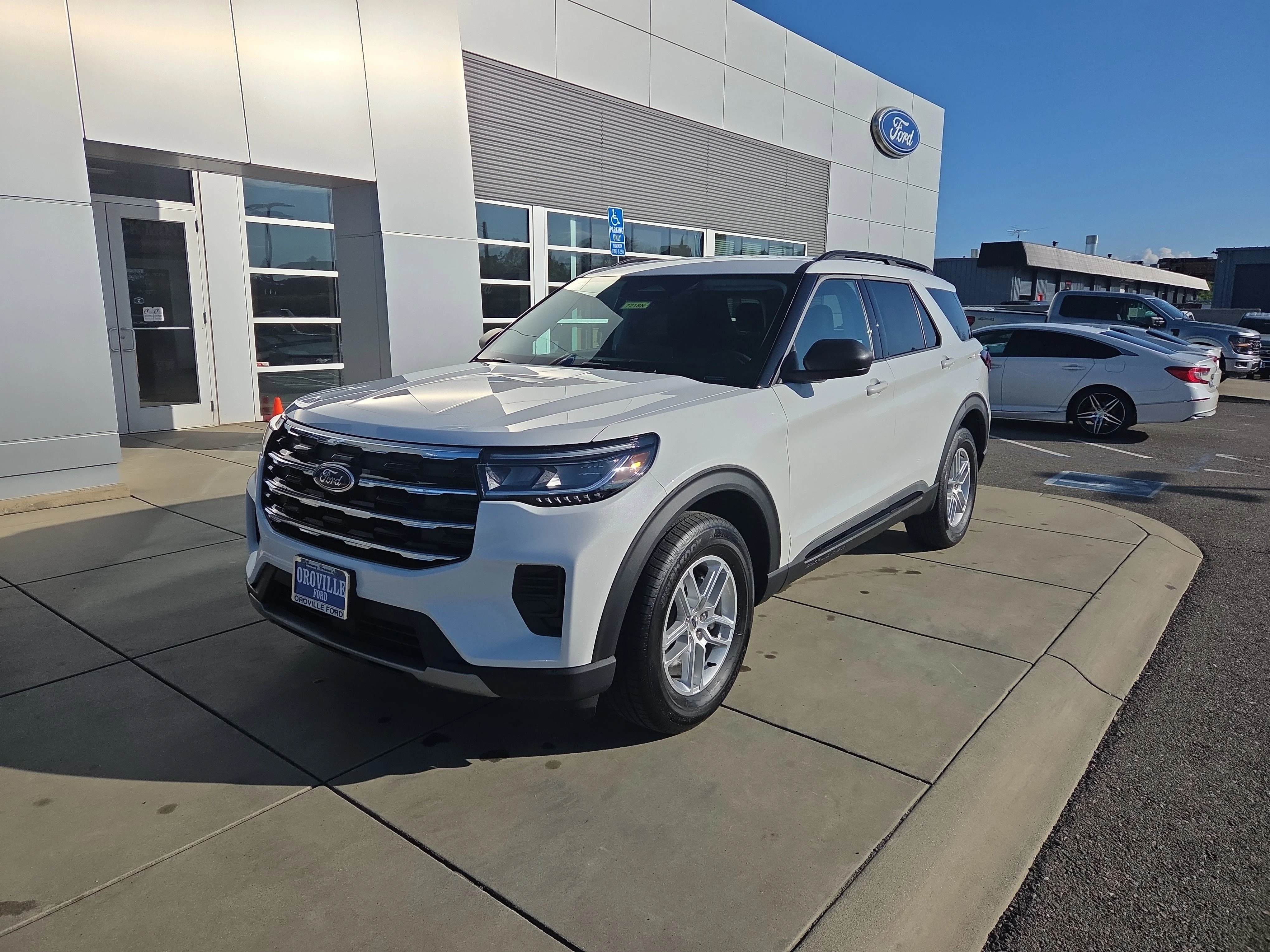 2026 Ford Explorer Active 4WD's photo