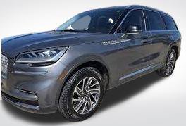 Used 2022 Gray Lincoln Reserve image 2