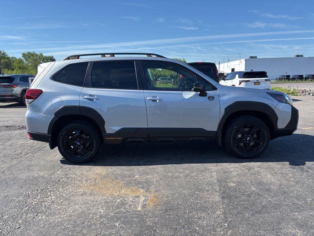 Used 2024 Ice Silver Metallic Subaru Wilderness image 8