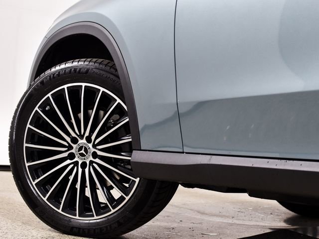 New 2026 Verde Silver Metallic Mercedes-Benz GLC 300 image 56