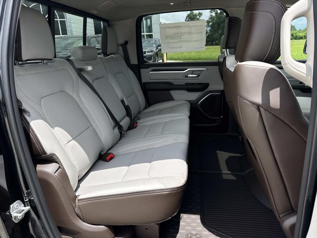 New 2026 Diamond Black Crystal Pearl-Coat Exterior Paint RAM Laramie image 20