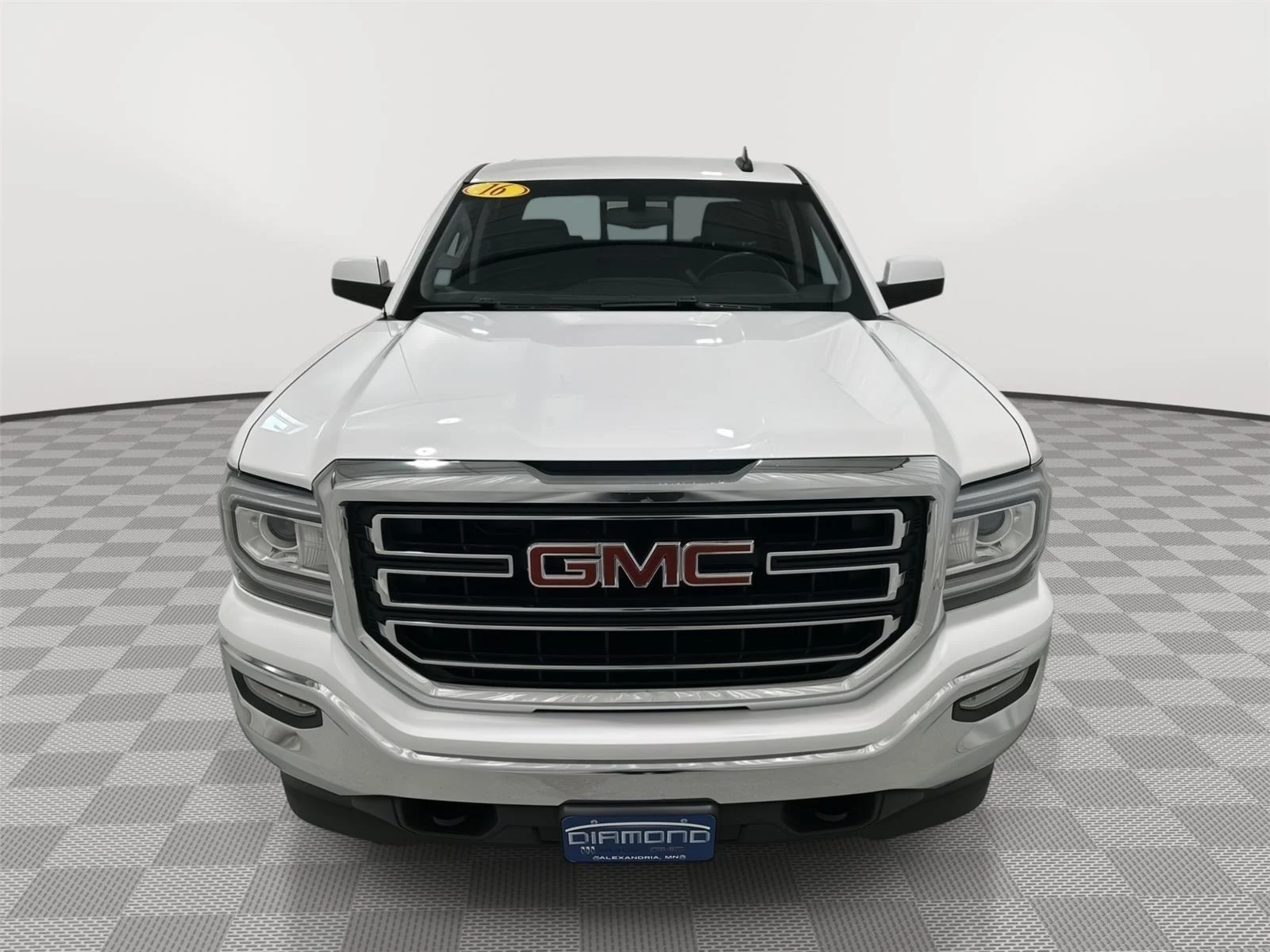 Used 2016 SUMMIT WHITE GMC SLE image 8