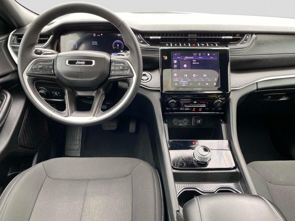 Used 2025 White Jeep Laredo X image 14