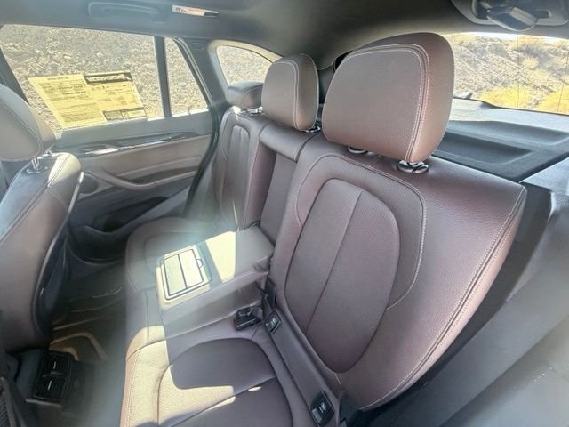 Used 2018 Green BMW xDrive28i image 27