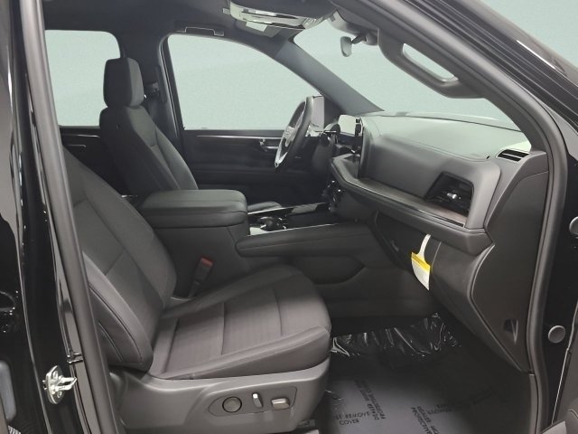 2026 Chevrolet Suburban LS - Photo 8