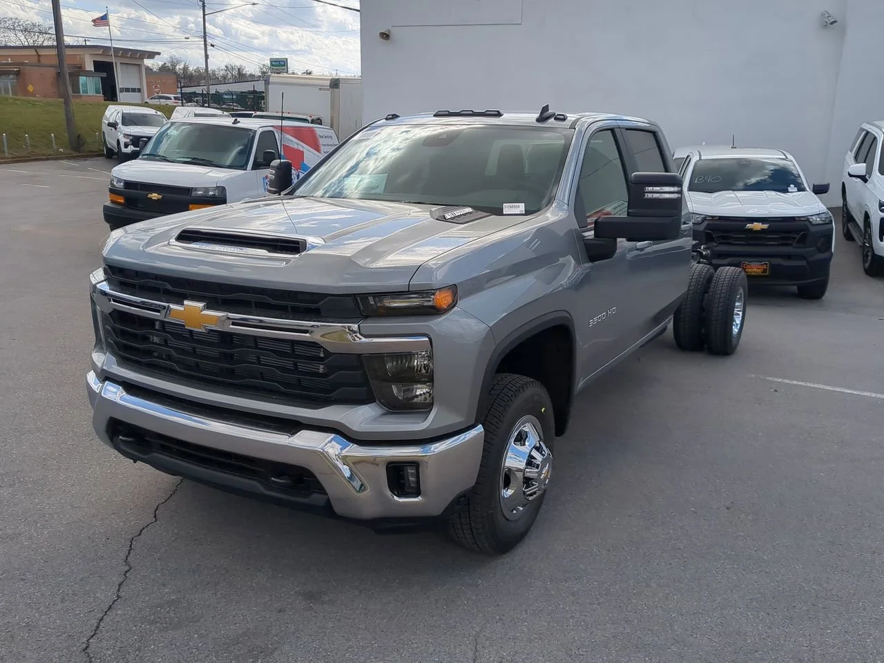 New 2026 Sterling Gray Metallic Chevrolet LT image 4