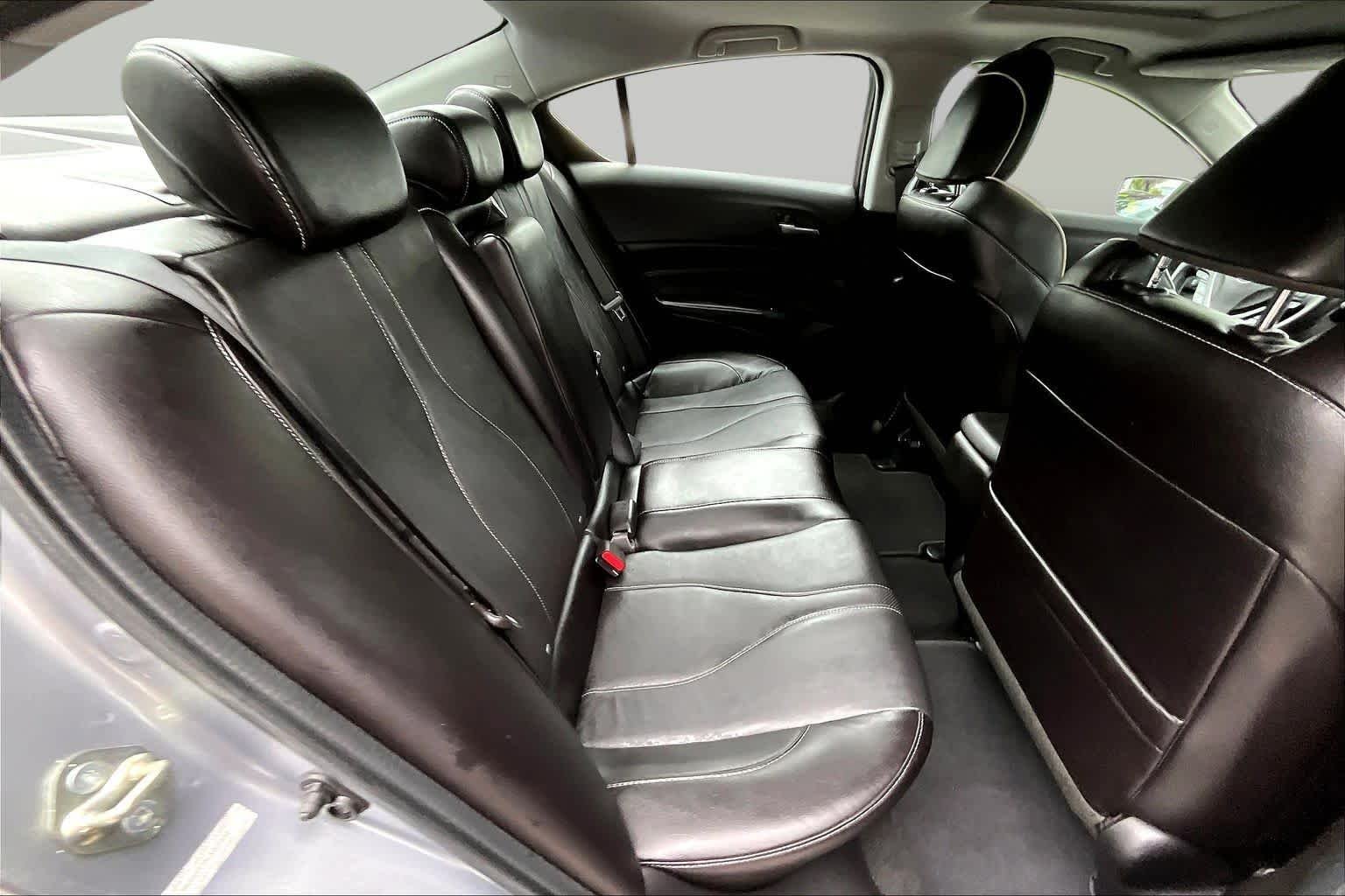 Used 2020 Lunar Silver Metallic Acura w/Premium Pkg image 20