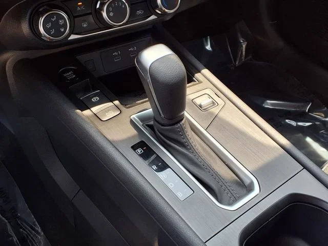 2025 Nissan Kicks SV AWD - Photo 17