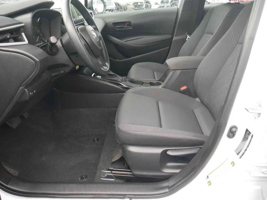 Used 2025 White Toyota LE image 21