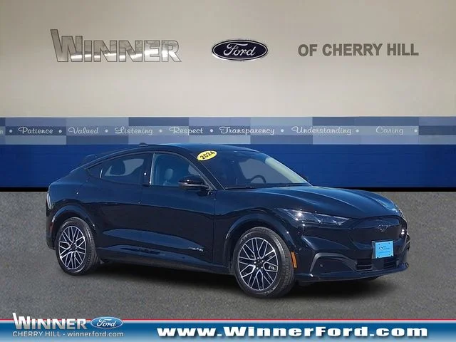2024 Ford Mustang-Mach-e Premium's photo