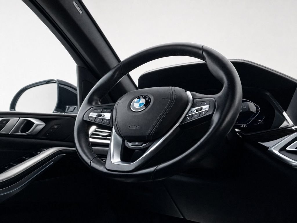 Used 2020 Arctic Gray Metallic BMW xDrive40i image 28