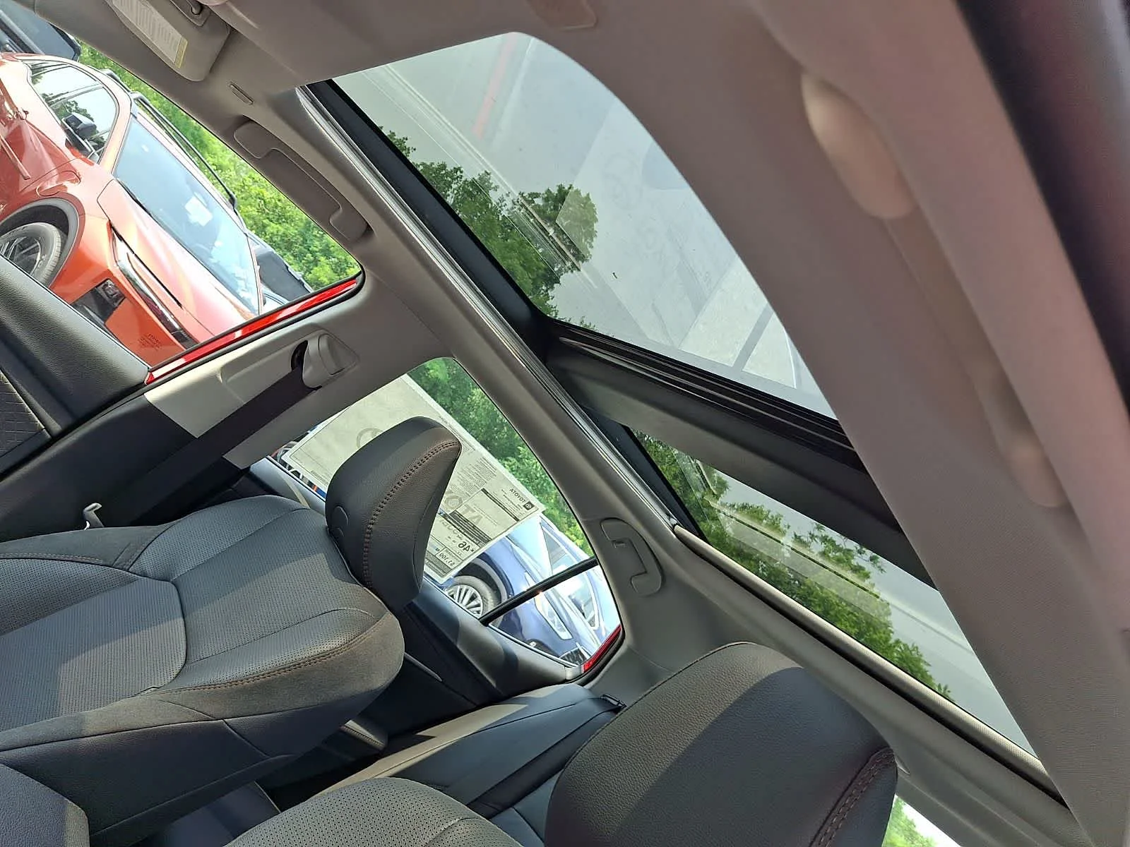 2026 Toyota Camry XLE - Photo 12
