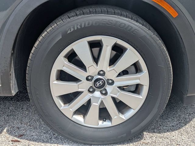 Used 2023 Gray Hyundai SEL image 11